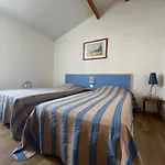 Maison Lumineuse Au Calme, Pres Le Château-dʼOléron