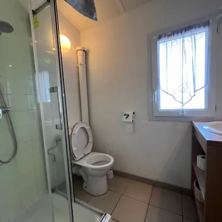 Dom wakacyjny Maison Lumineuse Au Calme, Pres *