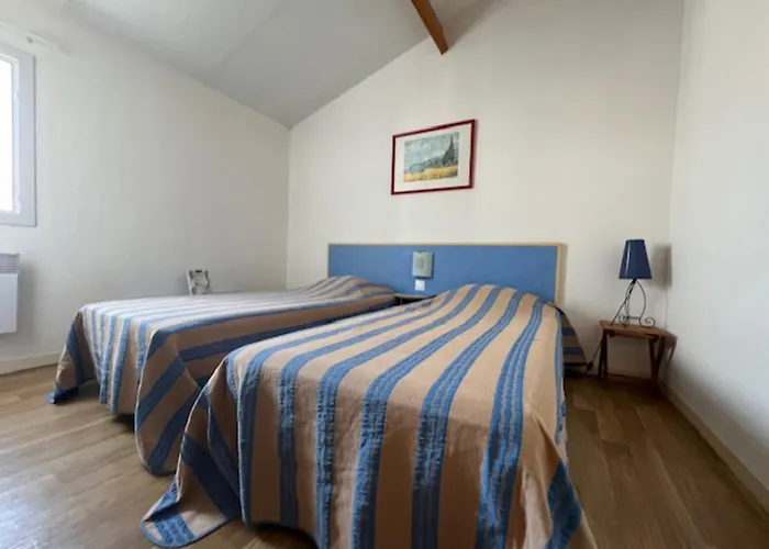 Maison Lumineuse Au Calme, Pres Сasa de vacaciones *